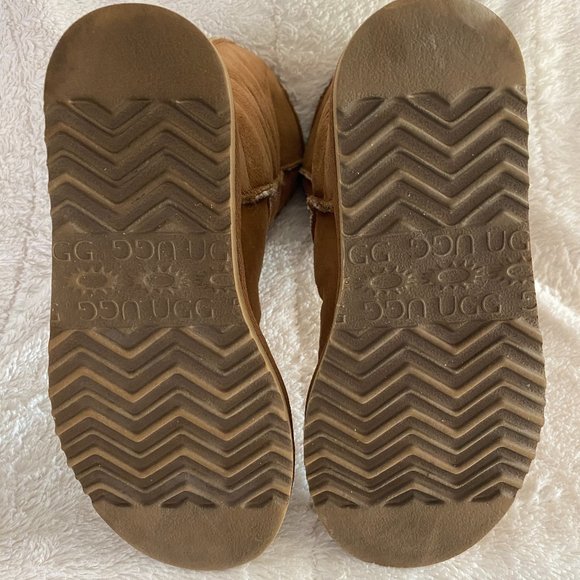 Woman’s Ugg Classic Tall Boots 5815 - Chestnut Size 7 - Picture 6 of 9